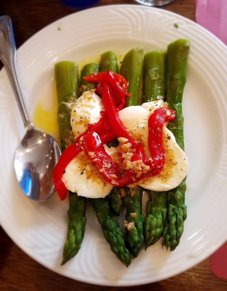 Asparagus Caprese